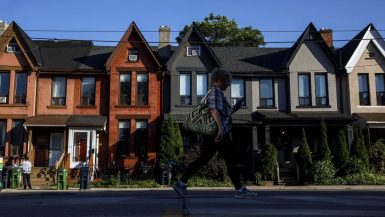 تباطؤ مبيعات المنازل في "كندا" رغم انخفاض الأسعار 15%